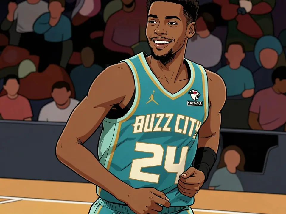 Oscar Thompson in türkisem Detroit-Trikot mit BUZZ CITY und Nummer 24, lächelnd auf dem Parkett