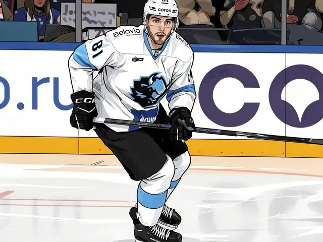 Witali Pinchuk in Metallurg-Uniform mit Schläger auf dem Eis.