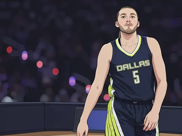 Paige Bueckers in Dallas-Uniform auf dem Spielfeld nach dem Spiel gegen Golden State