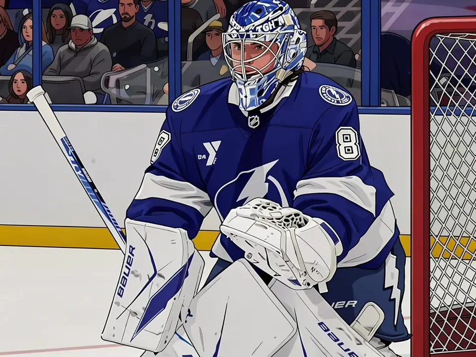 Torwart der Tampa Bay Lightning in blauer und weißer Ausrüstung im Tor.
