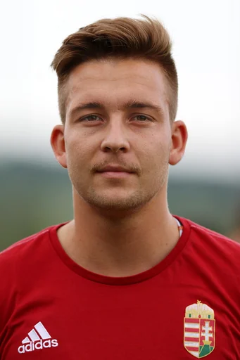 Bence Lenzsér