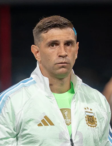 Эмилиано Мартинес