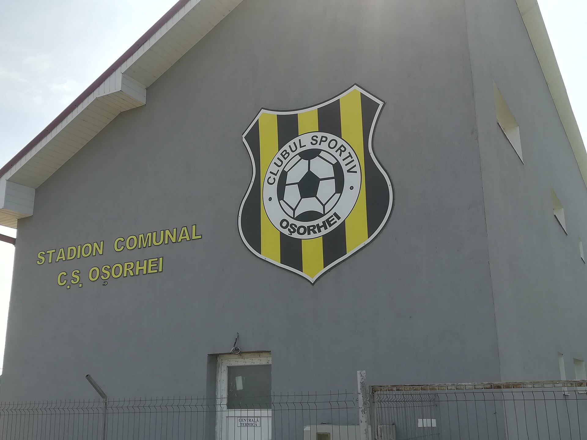 Стадионул Комунал
