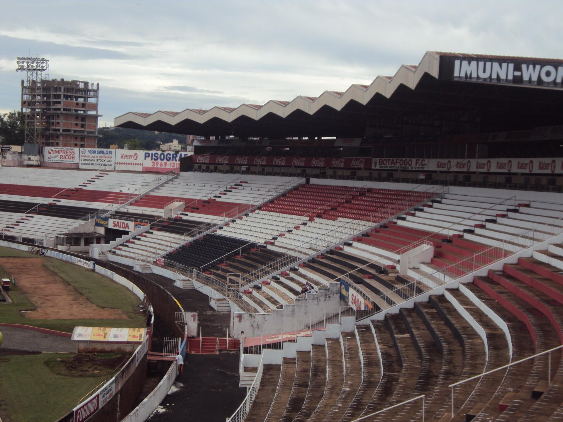 Setor das cadeiras cativa do Estádio Santa Cruz, do Botafogo Futebol Clube de Ribeirão Preto