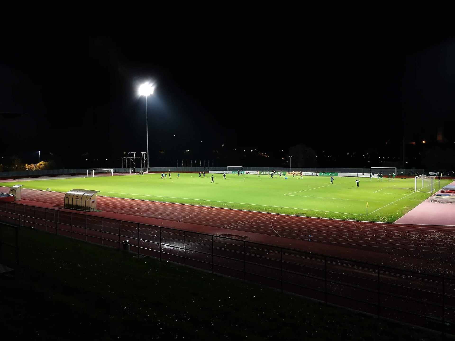 Stadion Portoval, nočna tekma