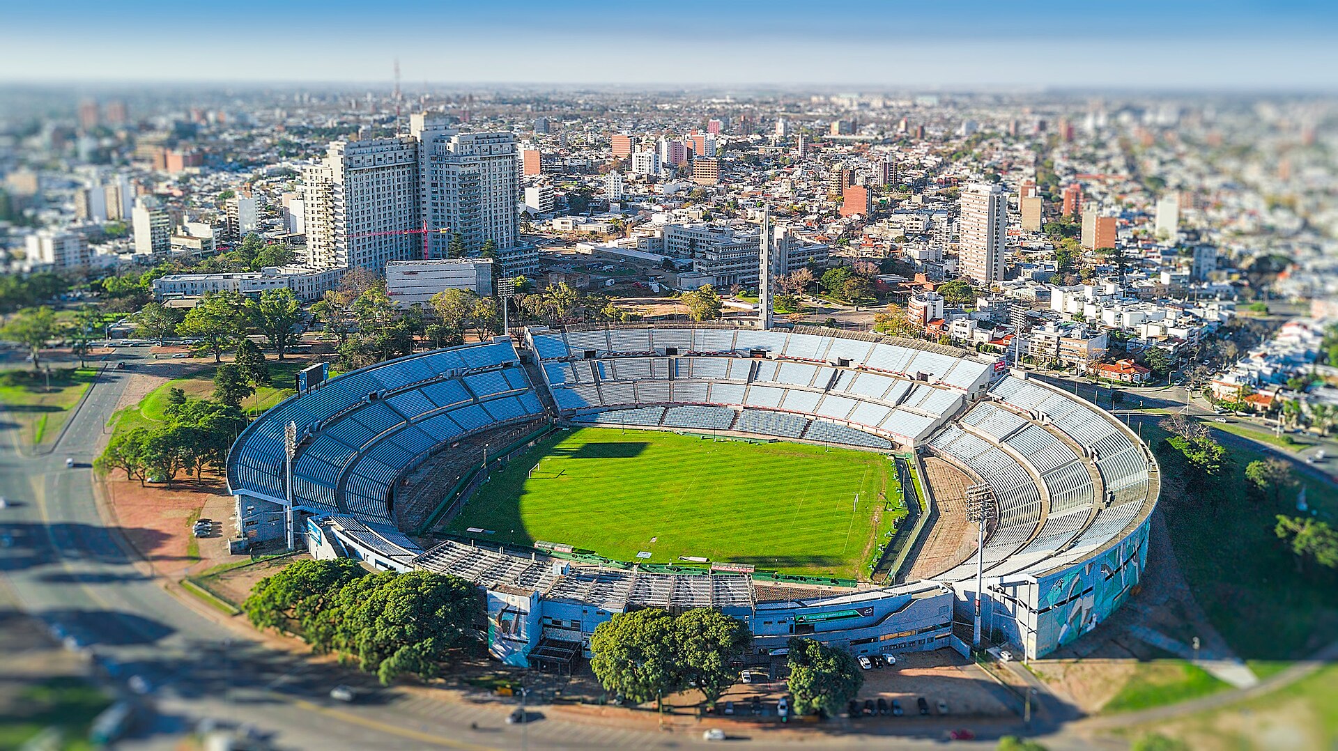 Mítico monumento histórico del fútbol mundial y cuna de la gloria de "la celeste".