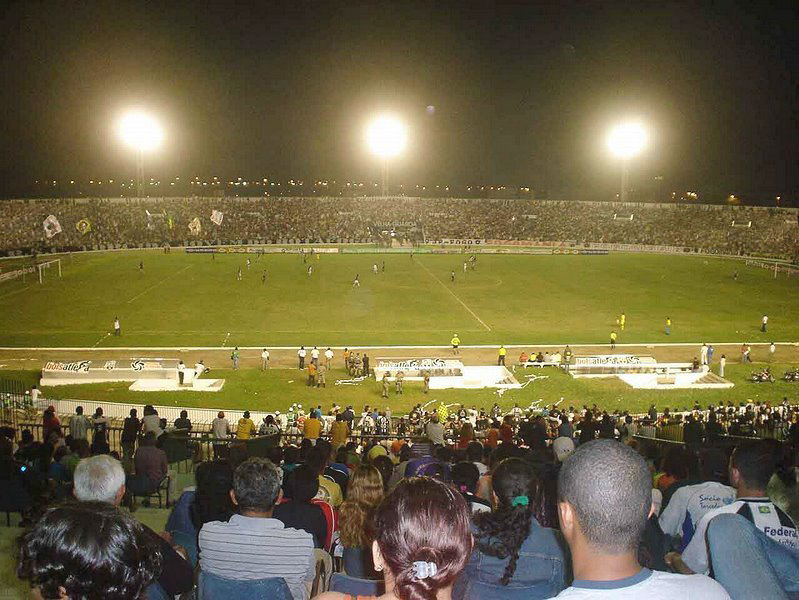 Decisive departure from the times of best campaigns Paraibano Football Championship in 2006. Thirteen F.C. F.C. 2X1 Botafogo - 24/05/2006