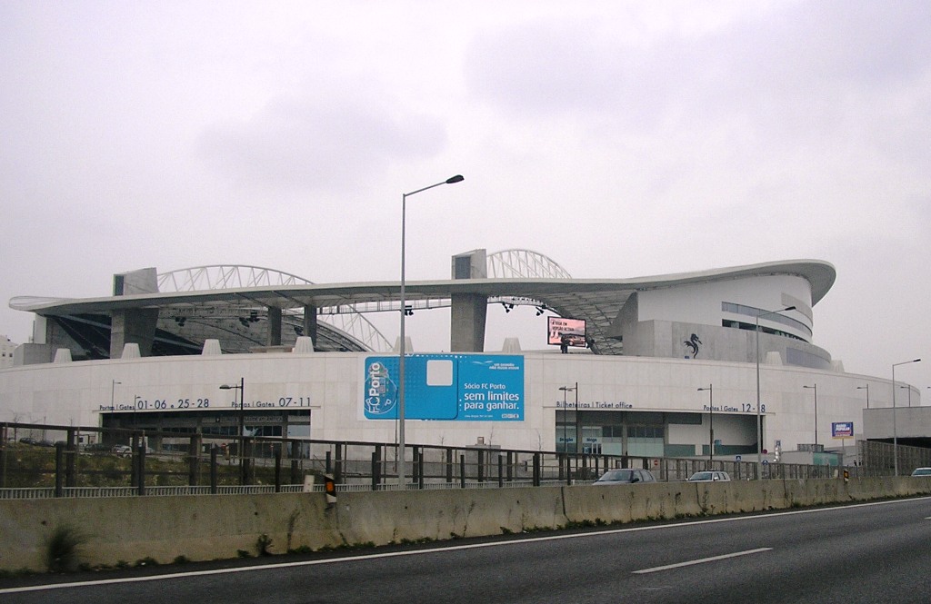 "Dragão" football (soccer) stadium in Porto, Portugal. Author: Manuel de Sousa .