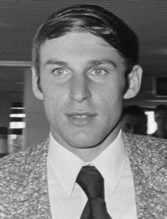 Dragan Džajić arriving to the Netherlands for a UEFA Euro 1972 qualifying match versus the Netherlands.