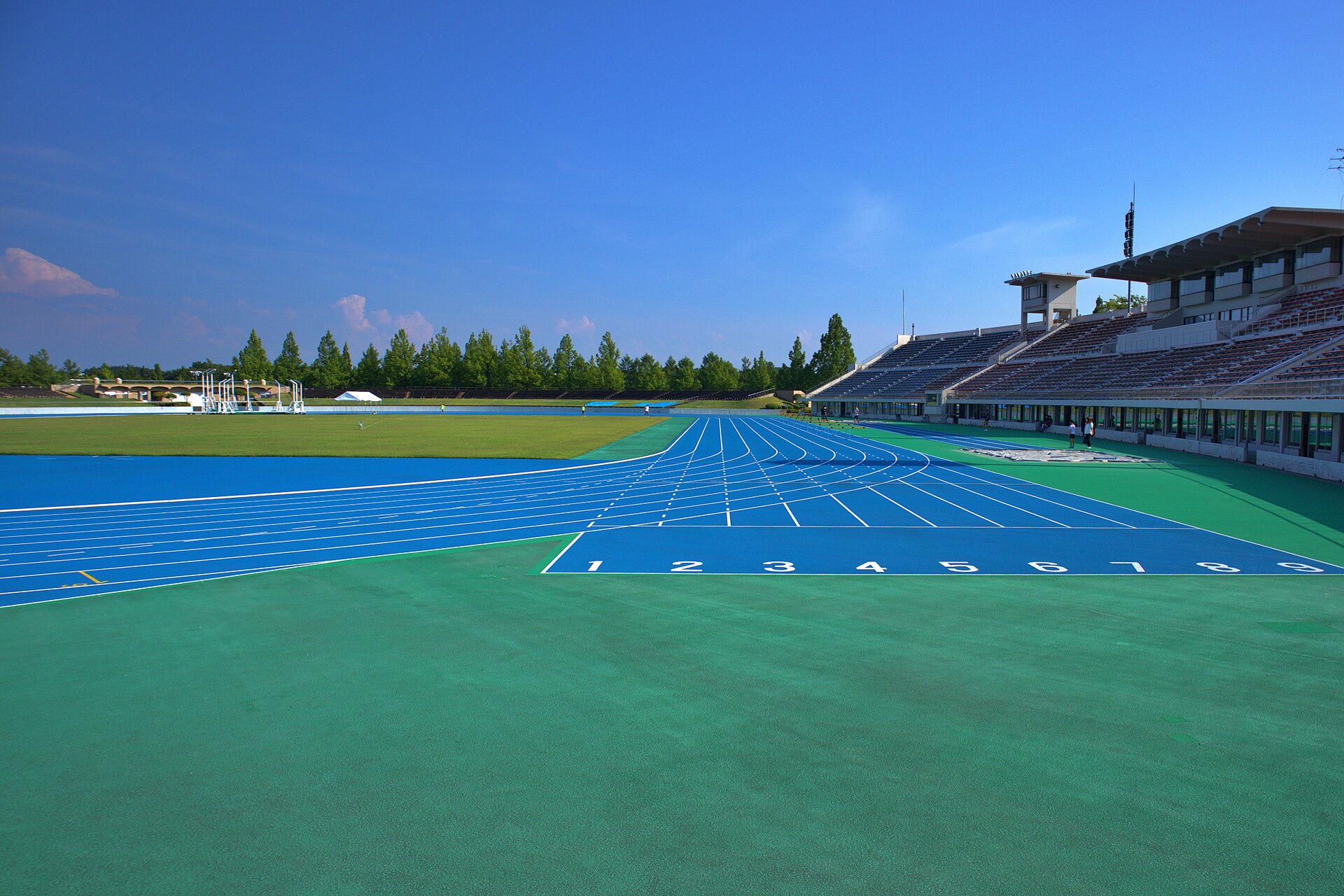 秋田県立中央公園 県営陸上競技場