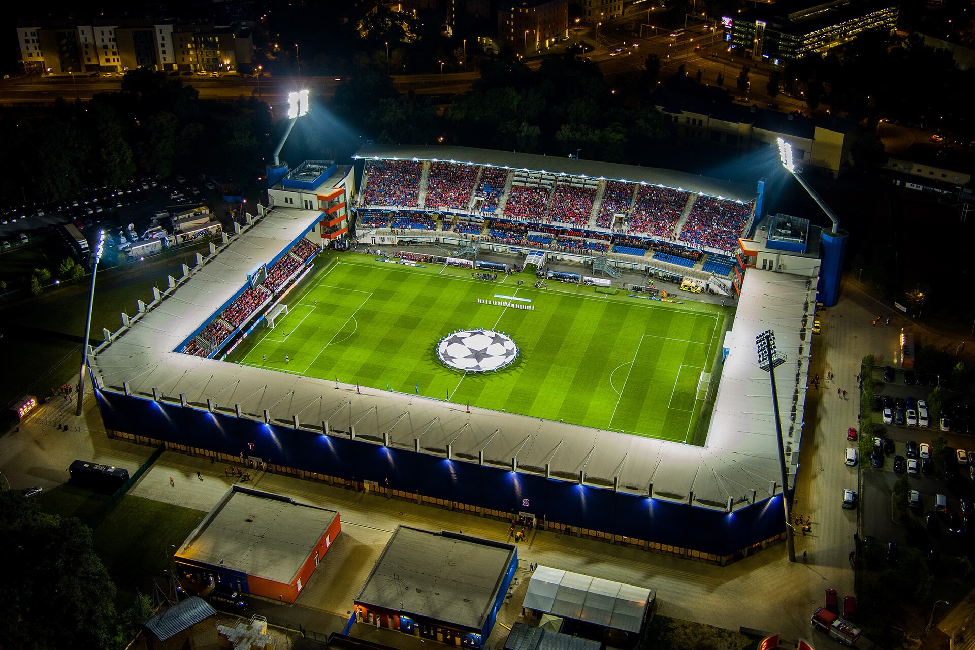 Fotka z odvetného zápasu play-off Ligy Mistrů s Karabachem