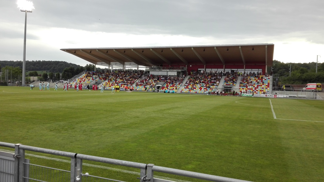 Haupttribüne vom Stadion des FC Differdingen 03