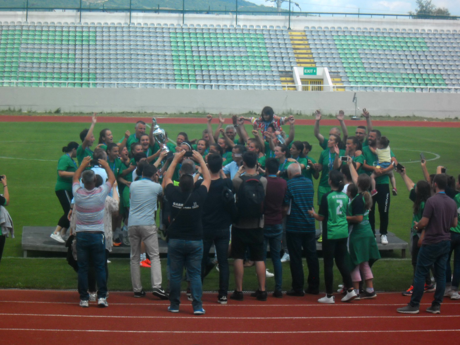 Mitrovica, the winner of 2017–18 Kosovan Women's Cup