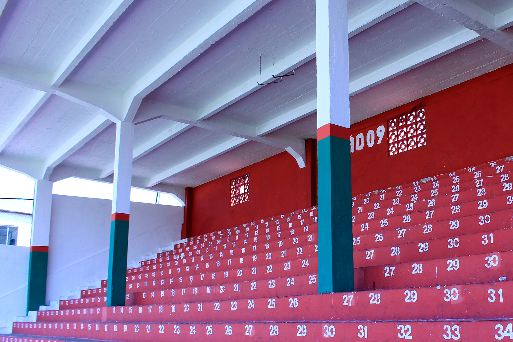 Arquibancadas sociais do Estádio Ulrico Mursa
