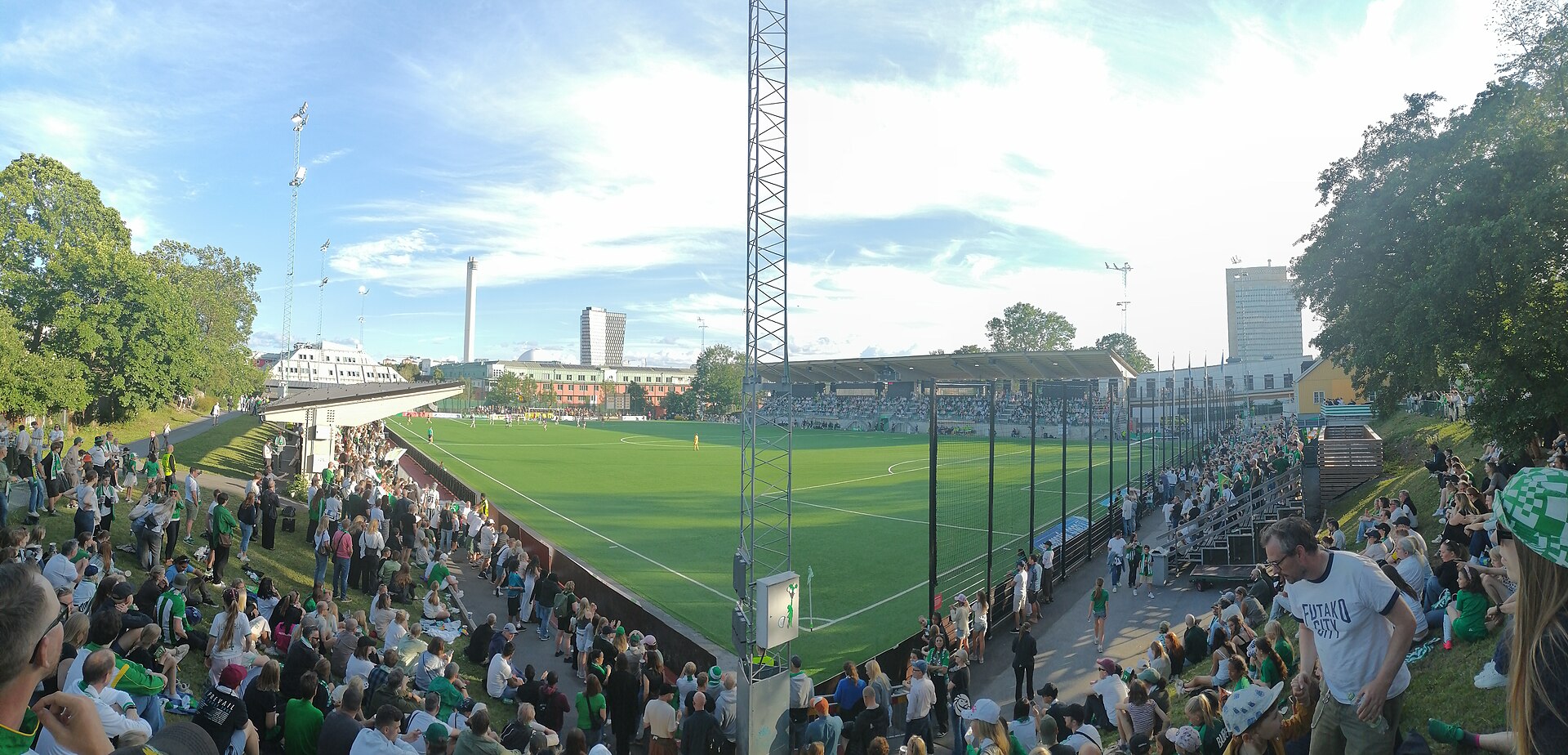 Den 17 juni 2026 spelades ett Stockholmsderby i OBOS Damallsvenskan på Hammarby IP (Kanalplan), där Hammarby IF besegrade AIK med 4–1 (3–0 i halvtid).