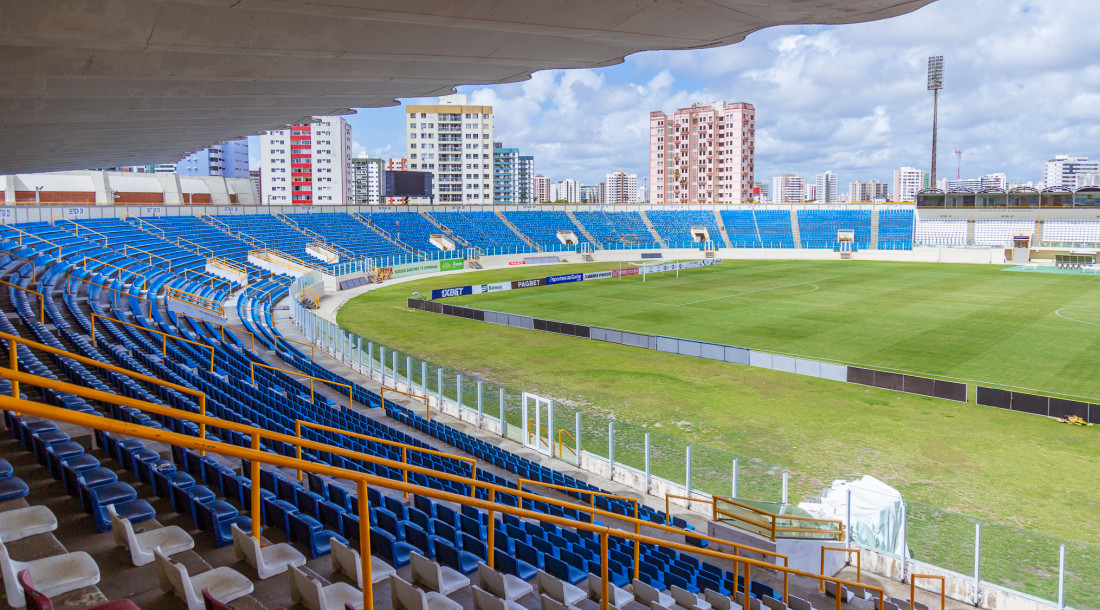 Aniversário foi celebrado com uma série de homenagens a personalidades que marcaram história do estádio