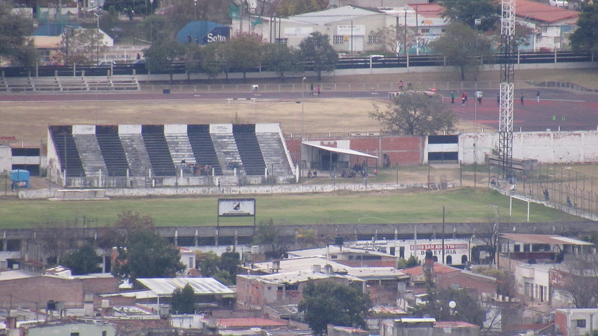 Estadio Doctor Luis Güemes de Central Norte desde el Cerro San Bernardo, Salta, Argentina