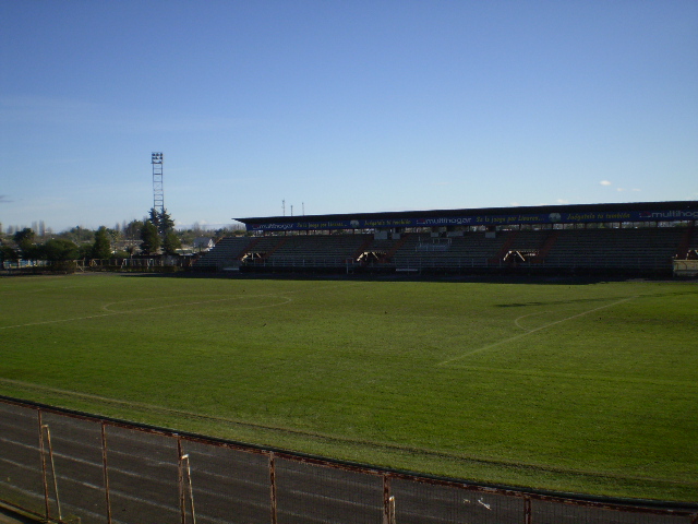 Estadio Fiscal Tucapel Bustamante Lastra, Linares, Chile