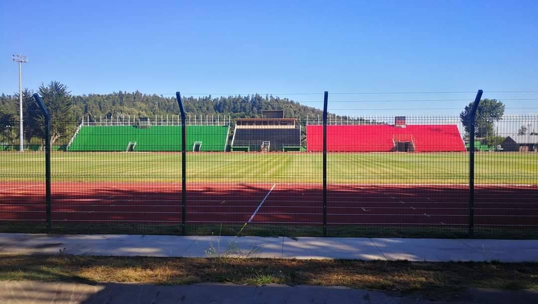 Estadio Federico Schwager de la ciudad de Coronel tras su última remodelación en el año 2021.