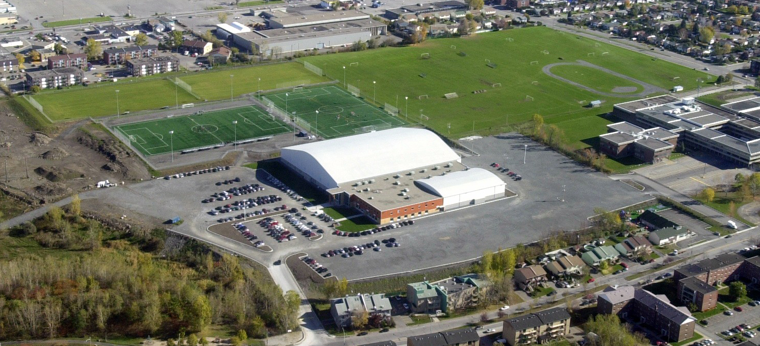 Aerial photo of Centre sportif Bois-de-Boulogne at Laval (Québec, Canada) Photo aérienne du Centre sportif Bois-de-Boulogne à Laval au Québec, Canada