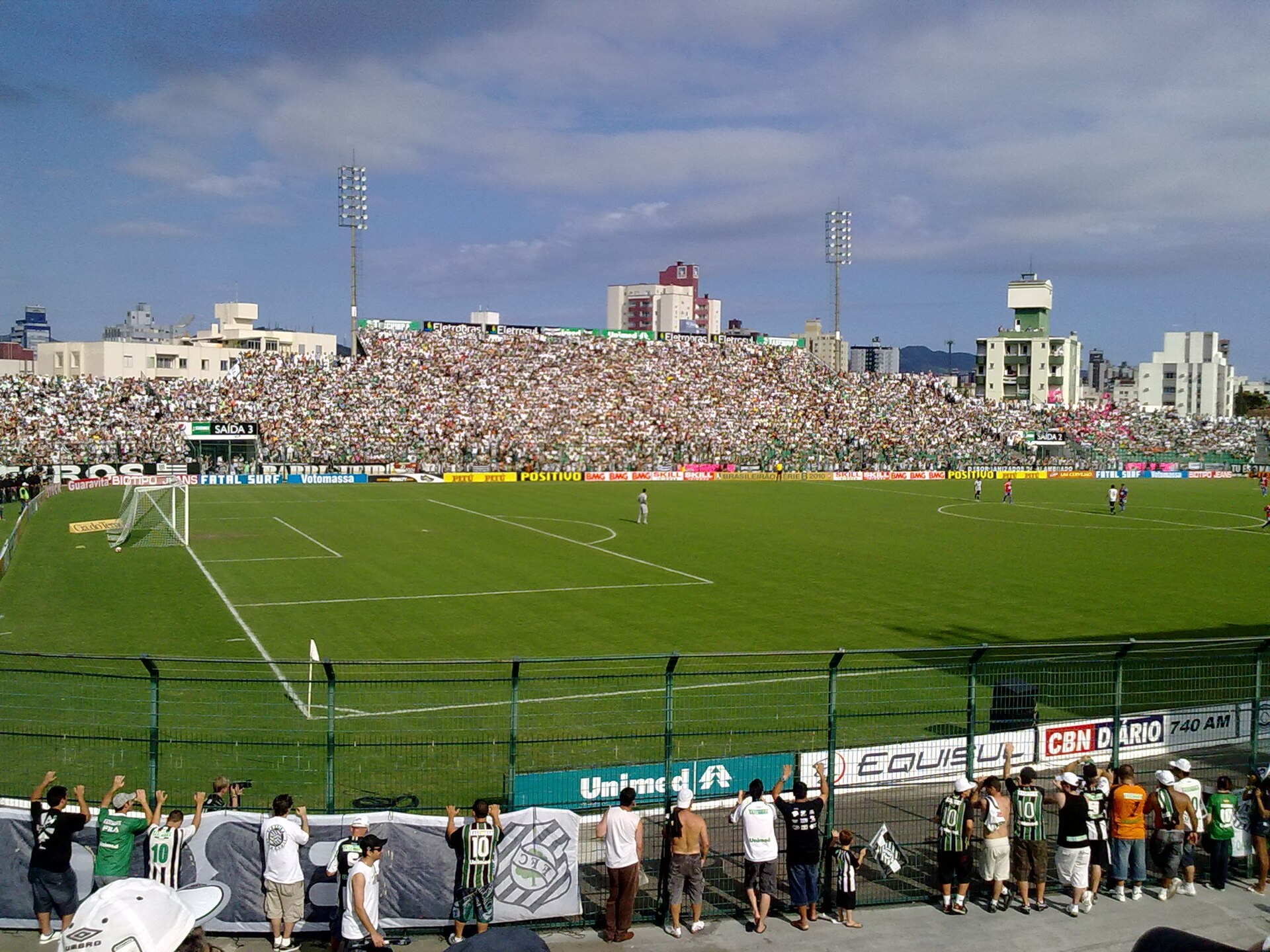 The Estádio Orlando Scarpelli is a football stadium inaugurated on May 27, 1961 in Estreito neighborhood, Florianópolis, Santa Catarina, with a maximum capacity of 19,908 people. The stadium is owned by Figueirense FC. Its formal name honors Orlando Scarpelli, who was Figueirense's president, and do