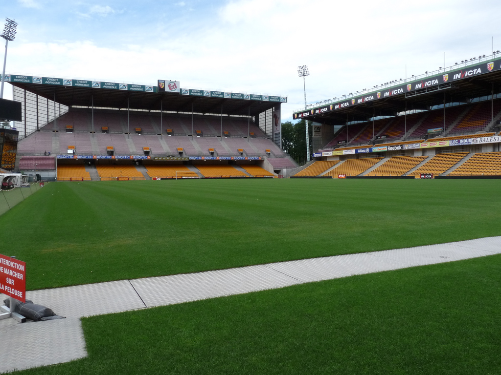 Bollaert stadium empty.