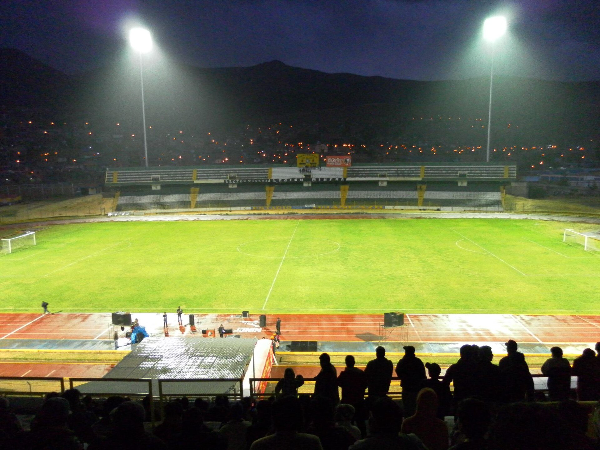 Estadio Huancayo, a horas de iniciarse el Clásico del Centro.