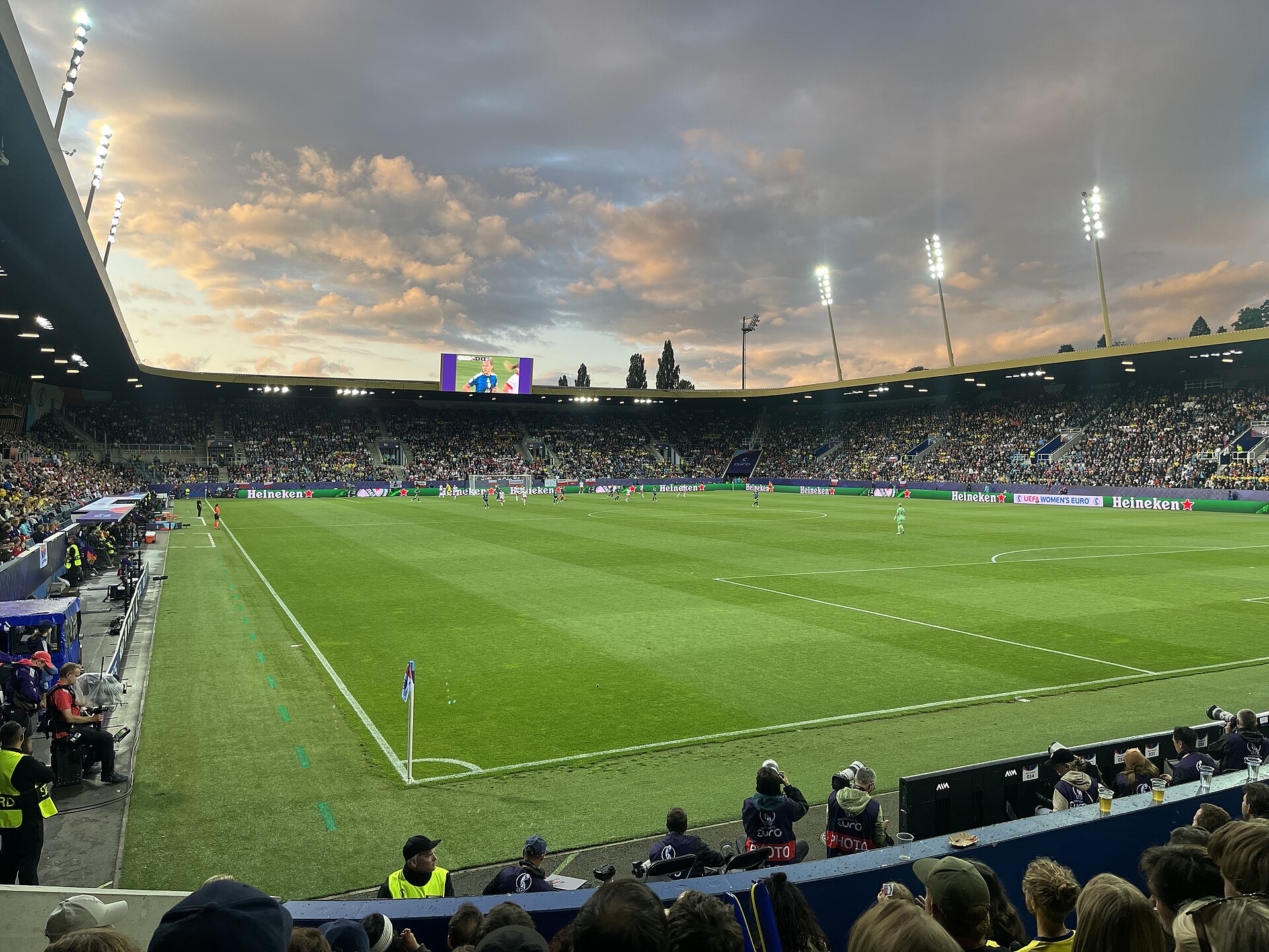 Das Stadion Allmend während eines Spiel der Europameisterschaft der Frauen (Schweden - Polen 3:0) im Sommer 2025