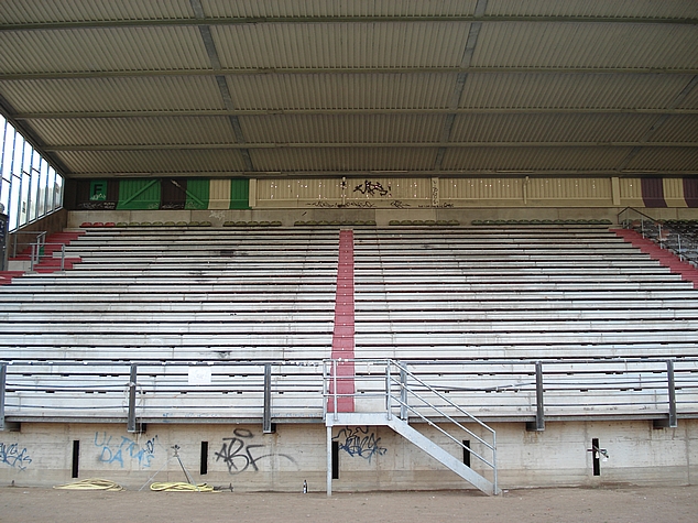 F-Block im Stadion am Böllenfalltor
