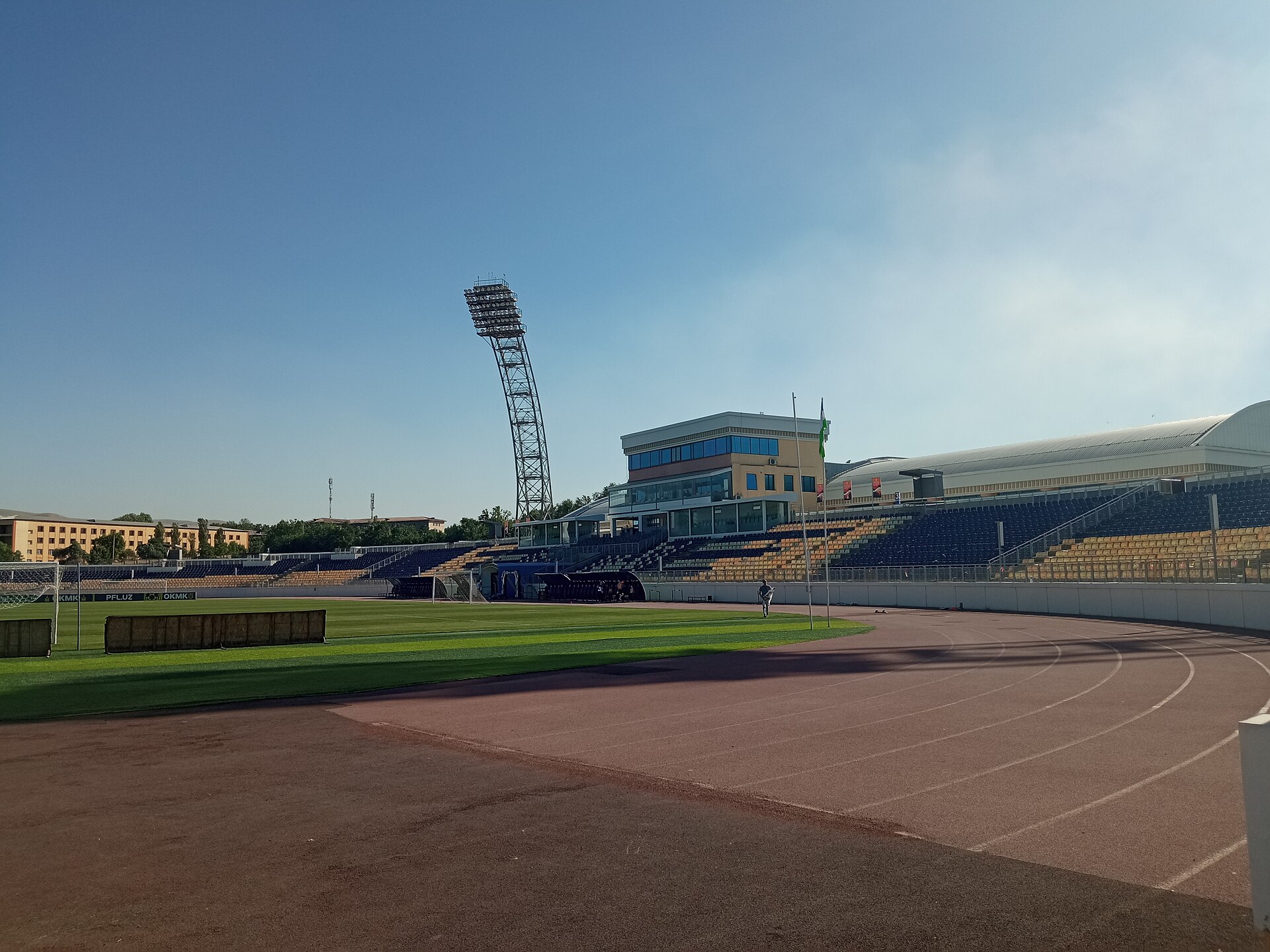 Спорткомплекс АГМК в Алмалыке
