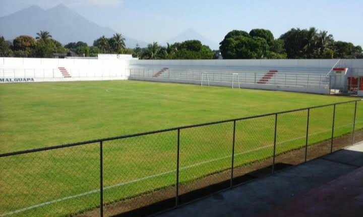 Estadio de fútbol ubicado en el municipio de Santa Lucía Cotzumalguapa, Escuintla, Guatemala.