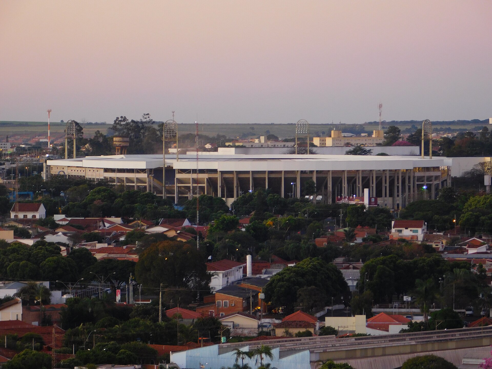 Araraquara is a city in the state of São Paulo in Brazil. It is also known as "the abode of the sun," because of its impressive sunset and because of its hot atmosphere, especially in summer. Ferroviária is the local football (soccer) team of the city. The club plays home matches at Estádio Fonte Lu