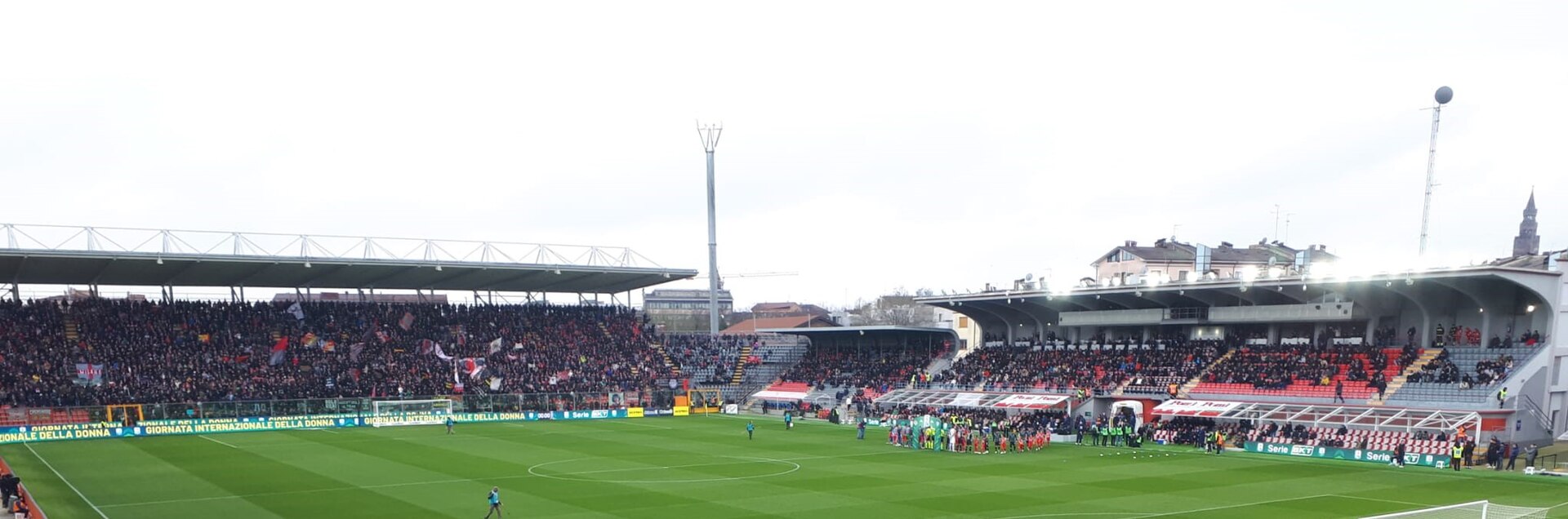 Cremonese-Como Serie B match 9 March 2024
