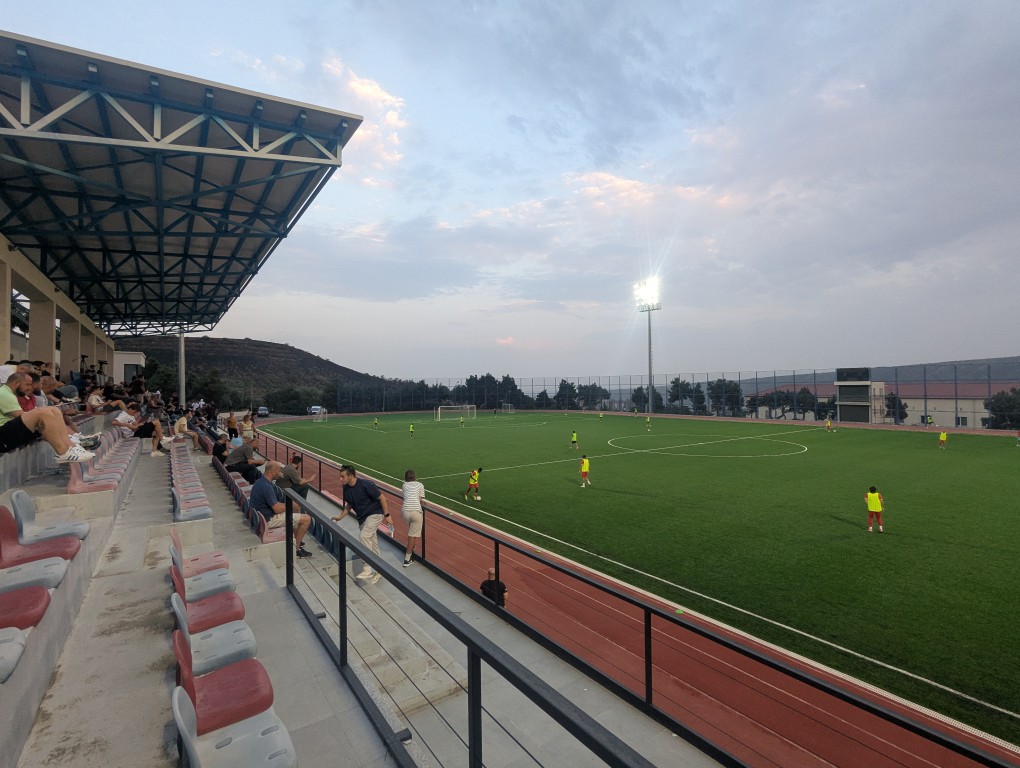 Tribüne im Spari Stadium