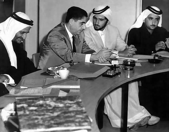 Adi Bitar in a meeting with Sheik Rashid Al Maktoum and Sheikh Mohammad Al Maktoum and Sheik Maktoum Al Maktoum in Dubai in 1968