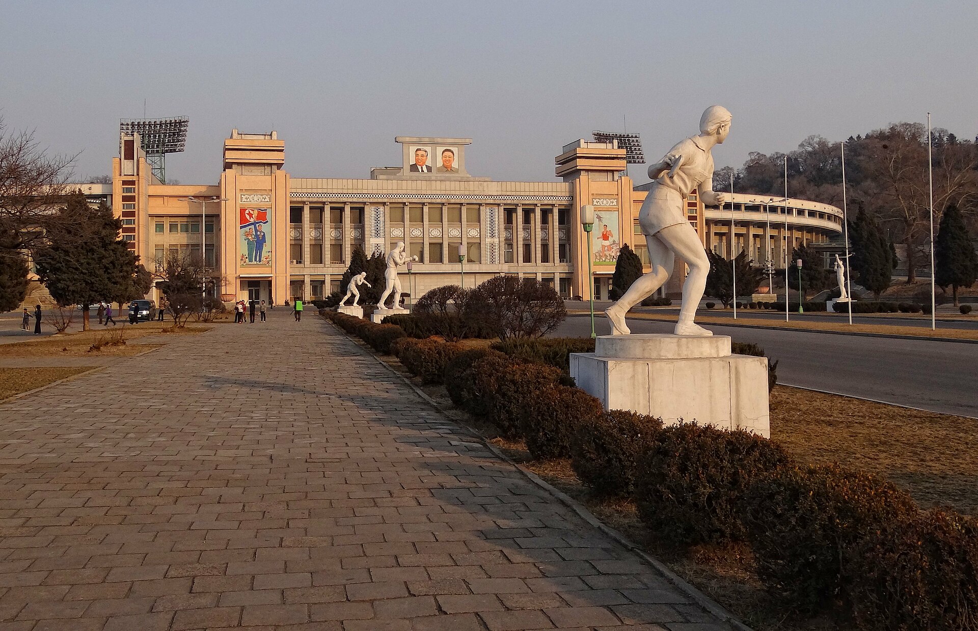 Стадион Ким Ир Сена