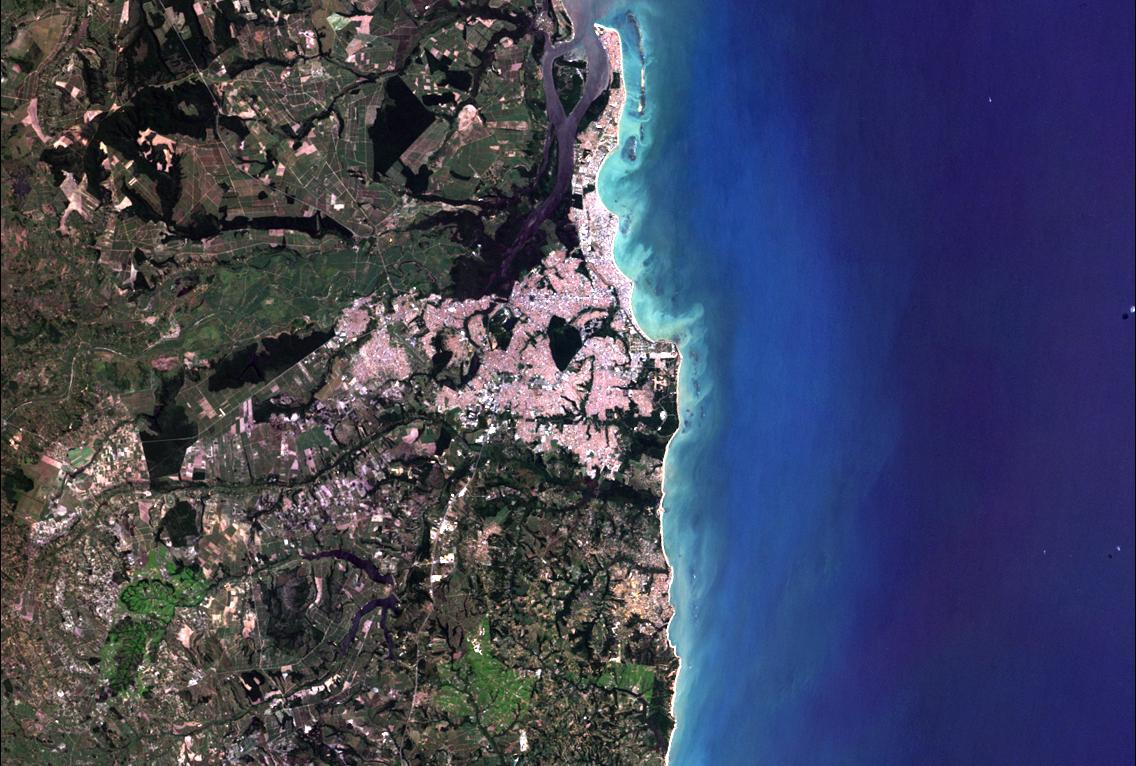 Imagem / Image: Amazonia-1 WFI João Pessoa/PB Data / Date: 26-06-2021 / 2021-26-06 RGB 3 2 1 (Cor Verdadeira / True color) Cena / Scene: 033 / 016 Autor / Author: Emiliano Castejon (DIOTG/INPE) Composição gerada pelo / Composition by TerraView - <a href=" http://www.obt.inpe.br/.../projetos/terralib