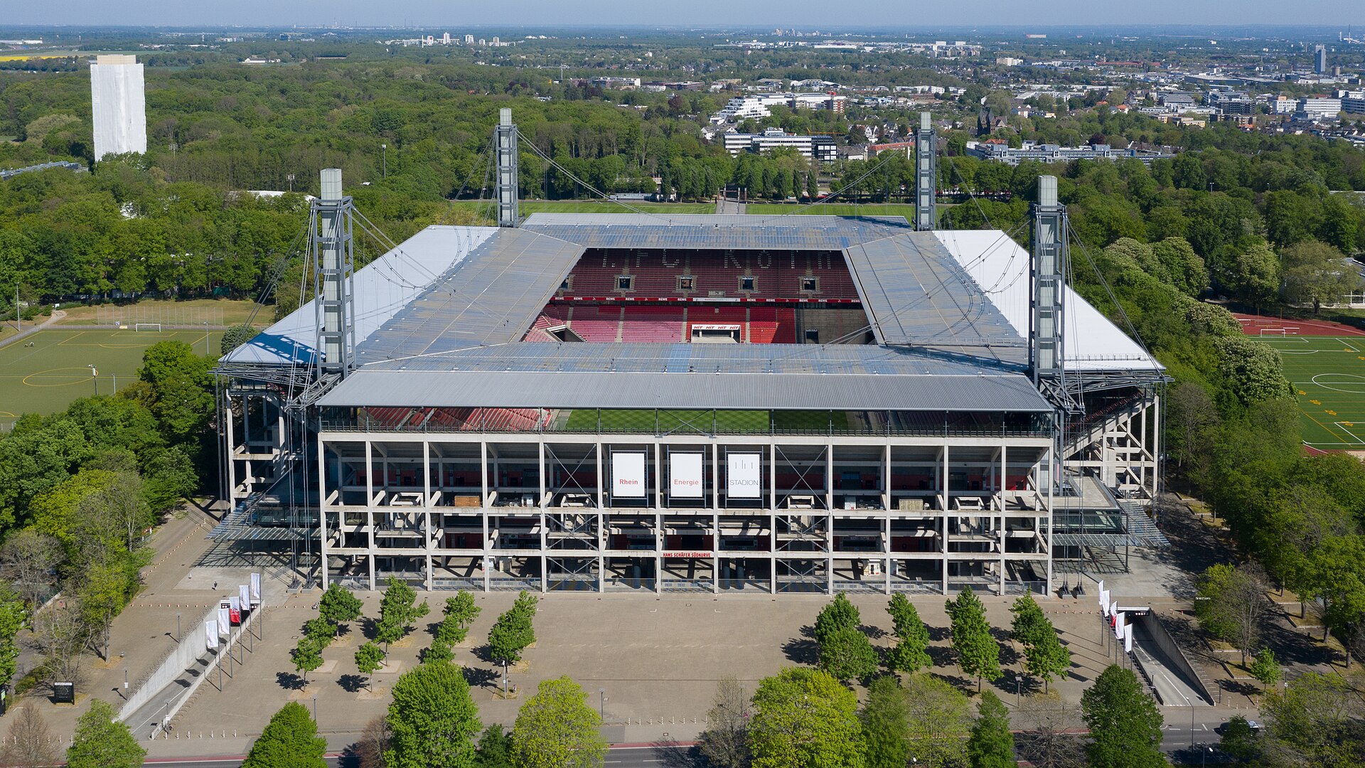 Drohnenaufnahme Rheinenergie-Stadion im Sportpark Müngersdorf