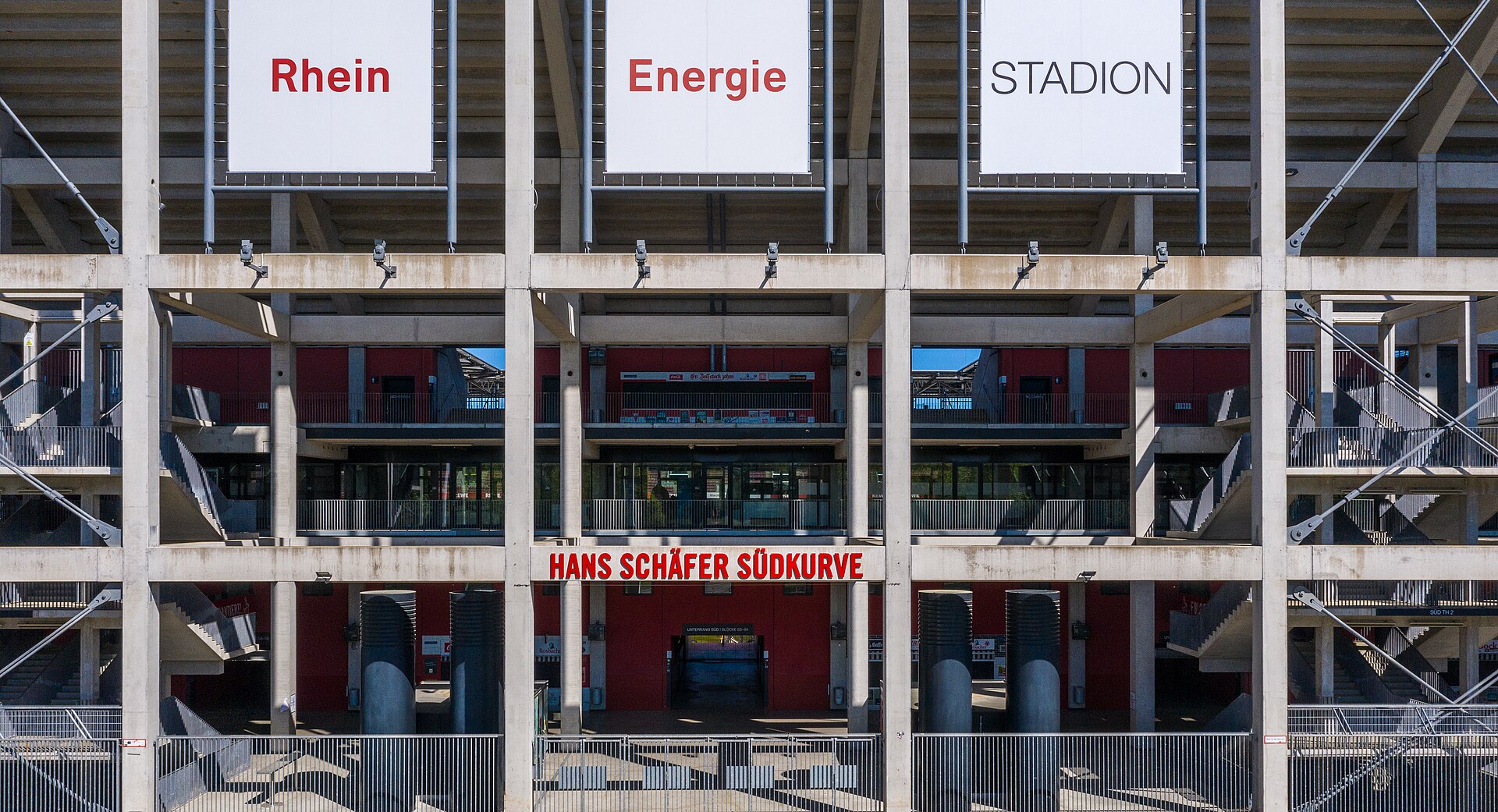Drohnenaufnahme Rheinenergie-Stadion im Sportpark Müngersdorf