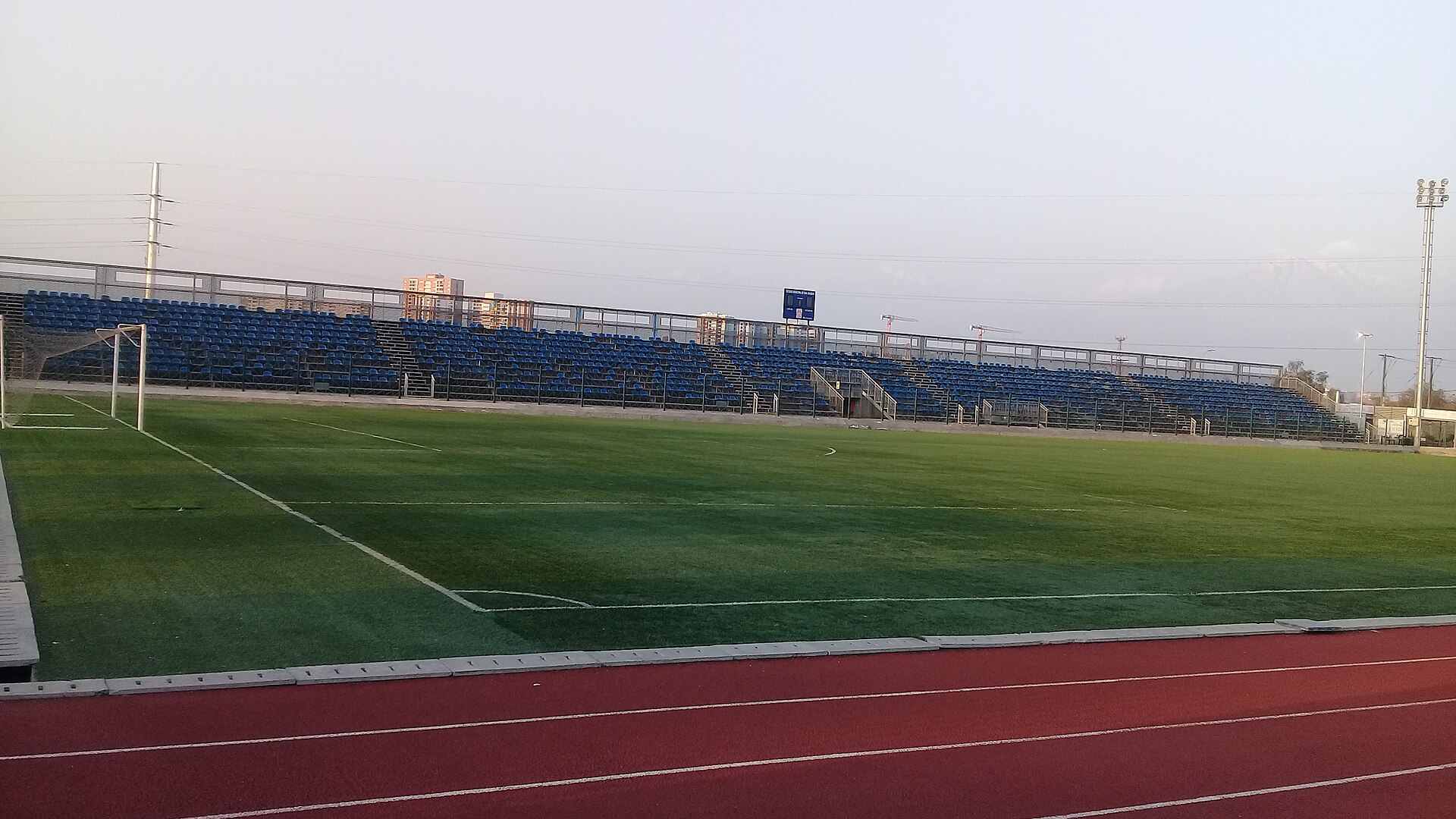 Galería norte del Estadio Municipal Arturo Vidal de San Joaquín.