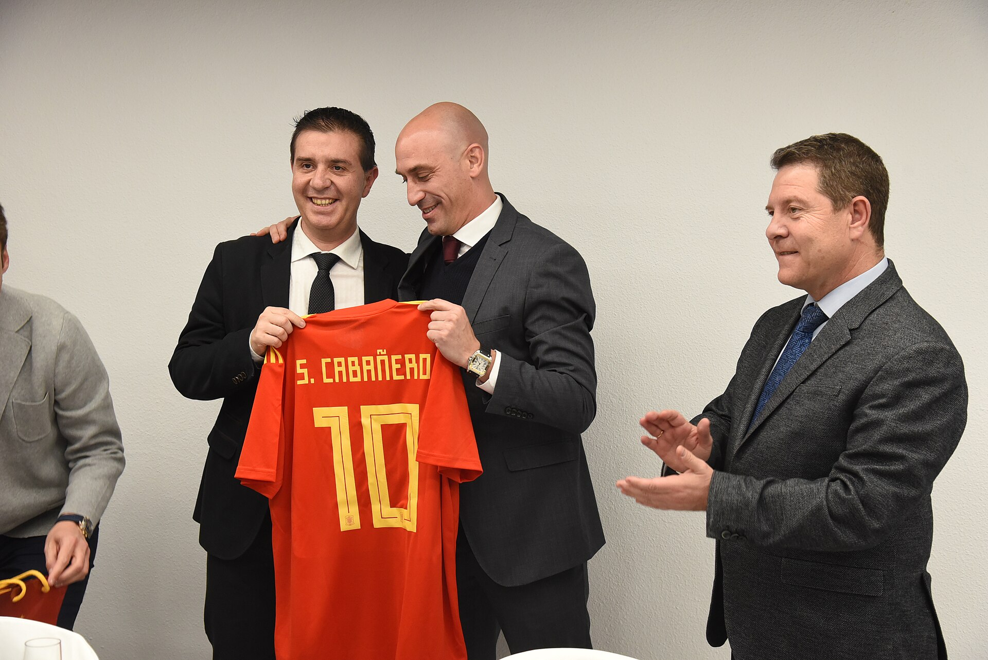 ALBACETE, 23 de febrero de 2019.- El presidente de Castilla-La Mancha, Emiliano García-Page, asiste, en el estadio Carlos Belmonte de la capital albaceteña, al encuentro de la vigesimoséptima jornada de la Segunda División de fútbol (Liga 123) entre el Albacete Balompié y el Real Oviedo. (Fotos: Jos