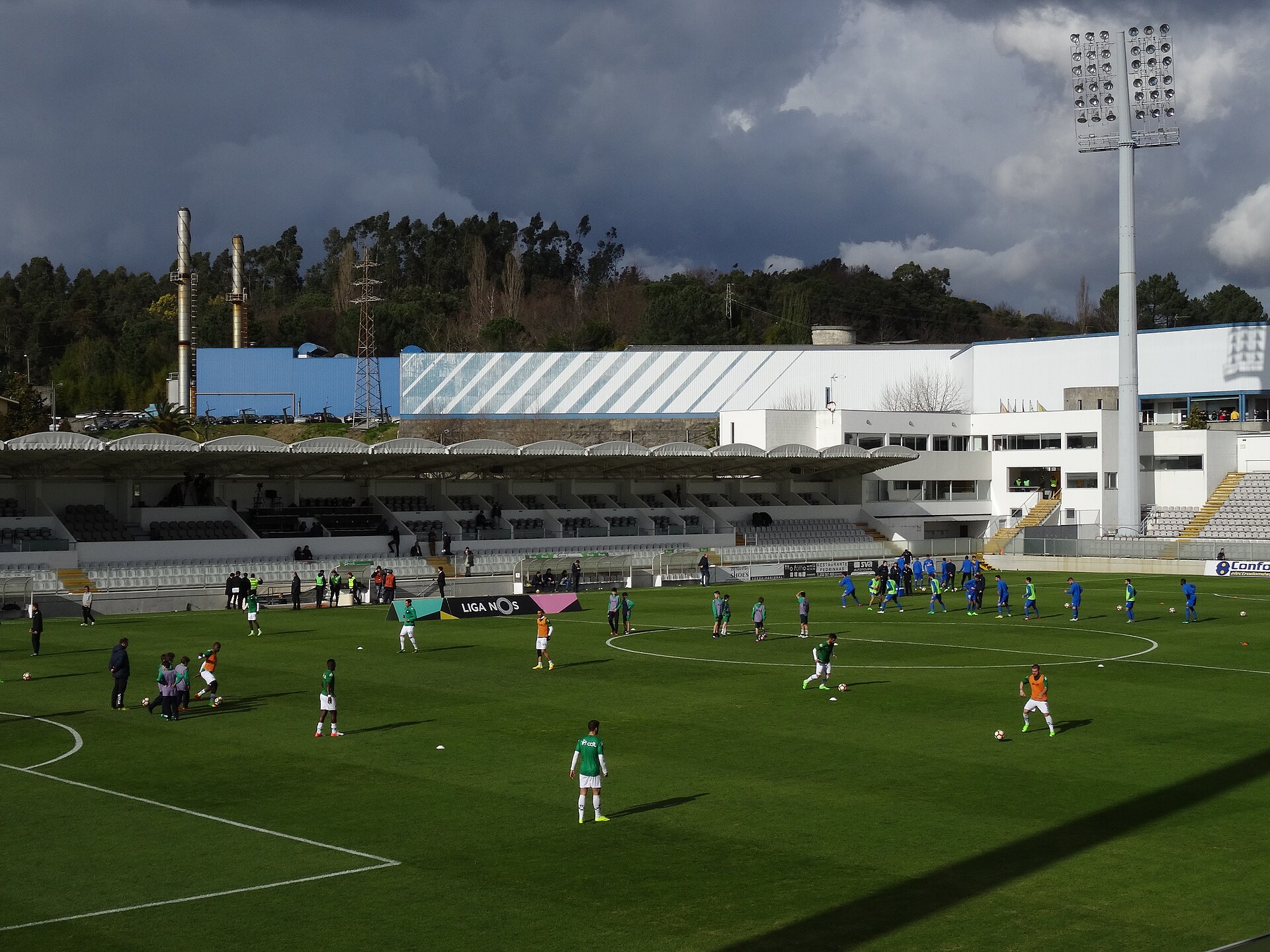 Ecke Haupttribüne und Hintertortribüne - Estádio Comendador Joaquim de Almeida Freitas