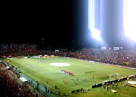 ESTÁDIO DA ILHA DO RETIRO LOTADA.