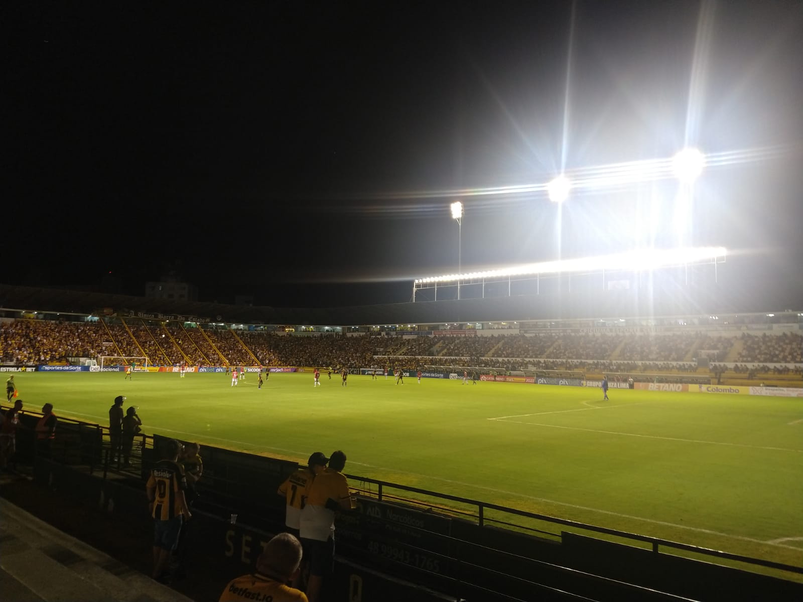 Estádio Heriberto Hülse em partida entre Criciúma x Concórdia, valida pelo Campeonato Catarinense de 2023.