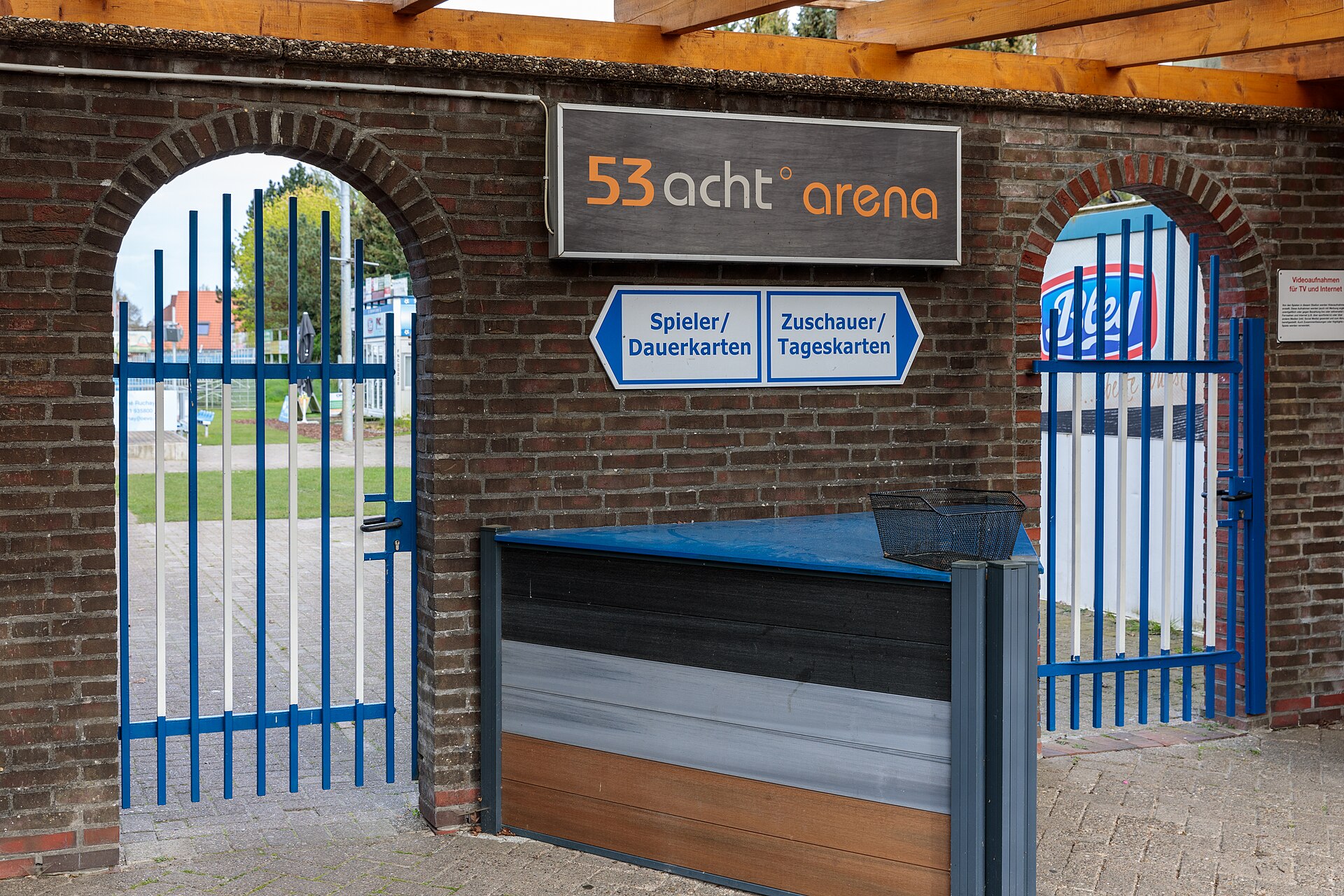 Edewecht: 53 acht ° arena des SSV Jeddeloh II