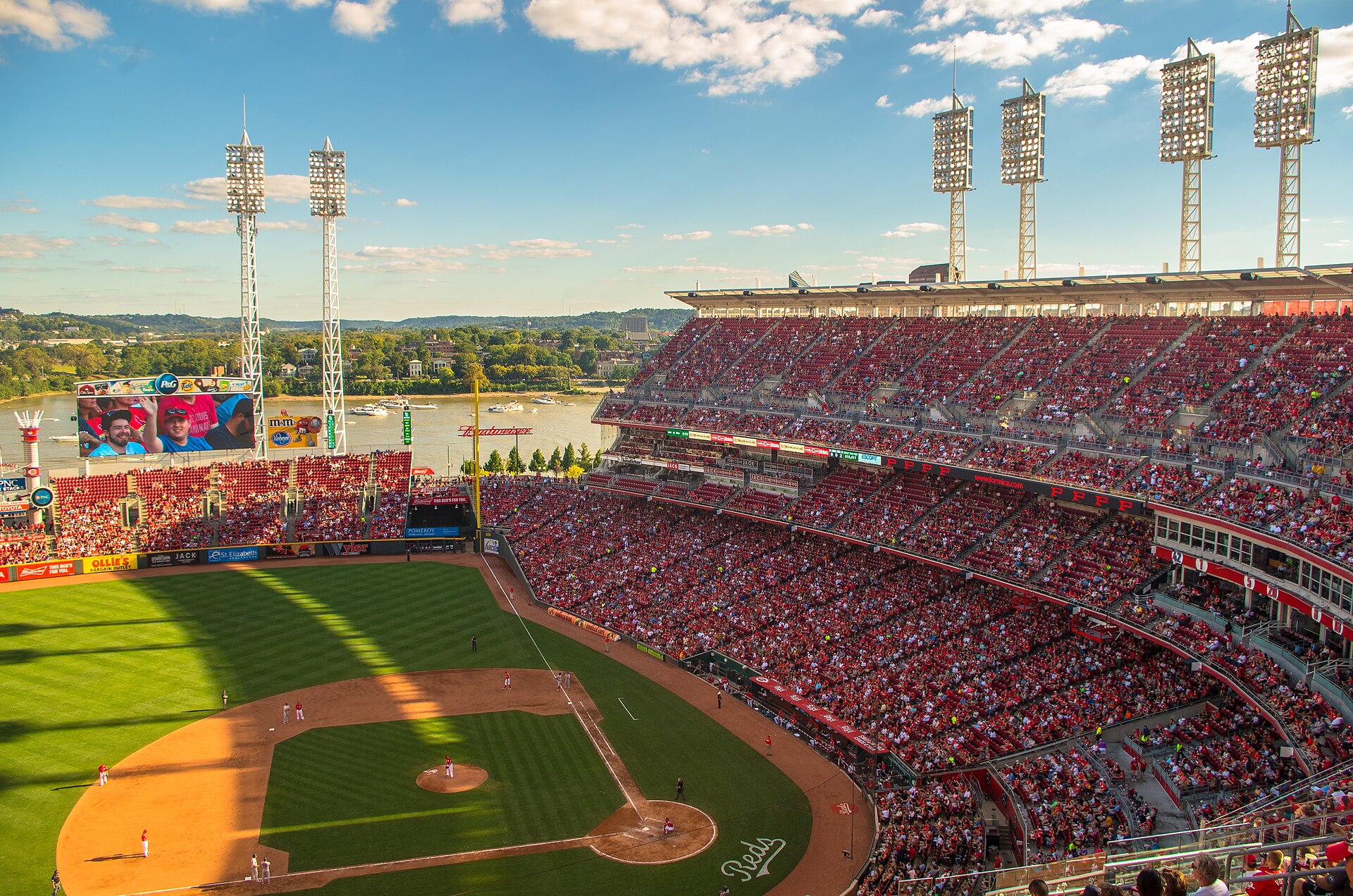 Labor Day Weekend (2016) -- Reds vs Cardinals -- Beautiful afternoon in Cincinnati. Reds win 9-1.