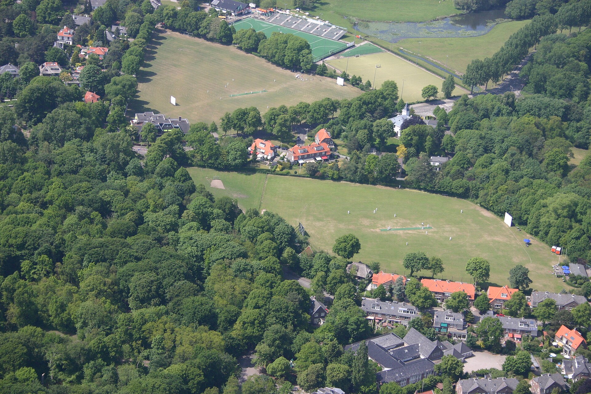 De 2 velden van Cricket Club Bloemendaal