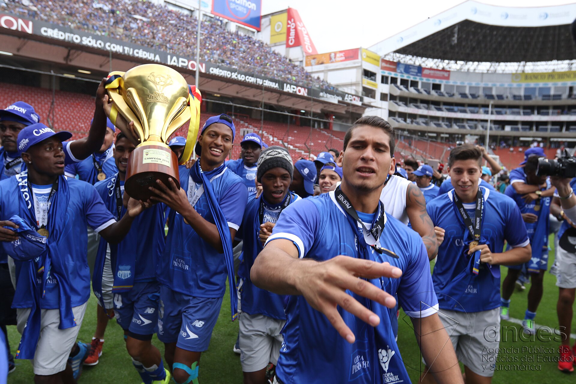 Quito, 20 dic (Andes).- Emelec gana su tercer campeonato Nacional derrotando a LDU de Quito en Casa Blanca. ANDES/Micaela Ayala V.