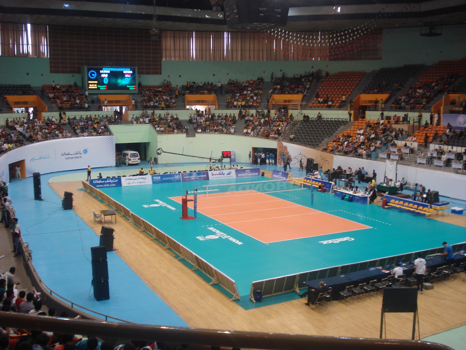 Azadi-Volleyball-Halle, Teheran, Iran