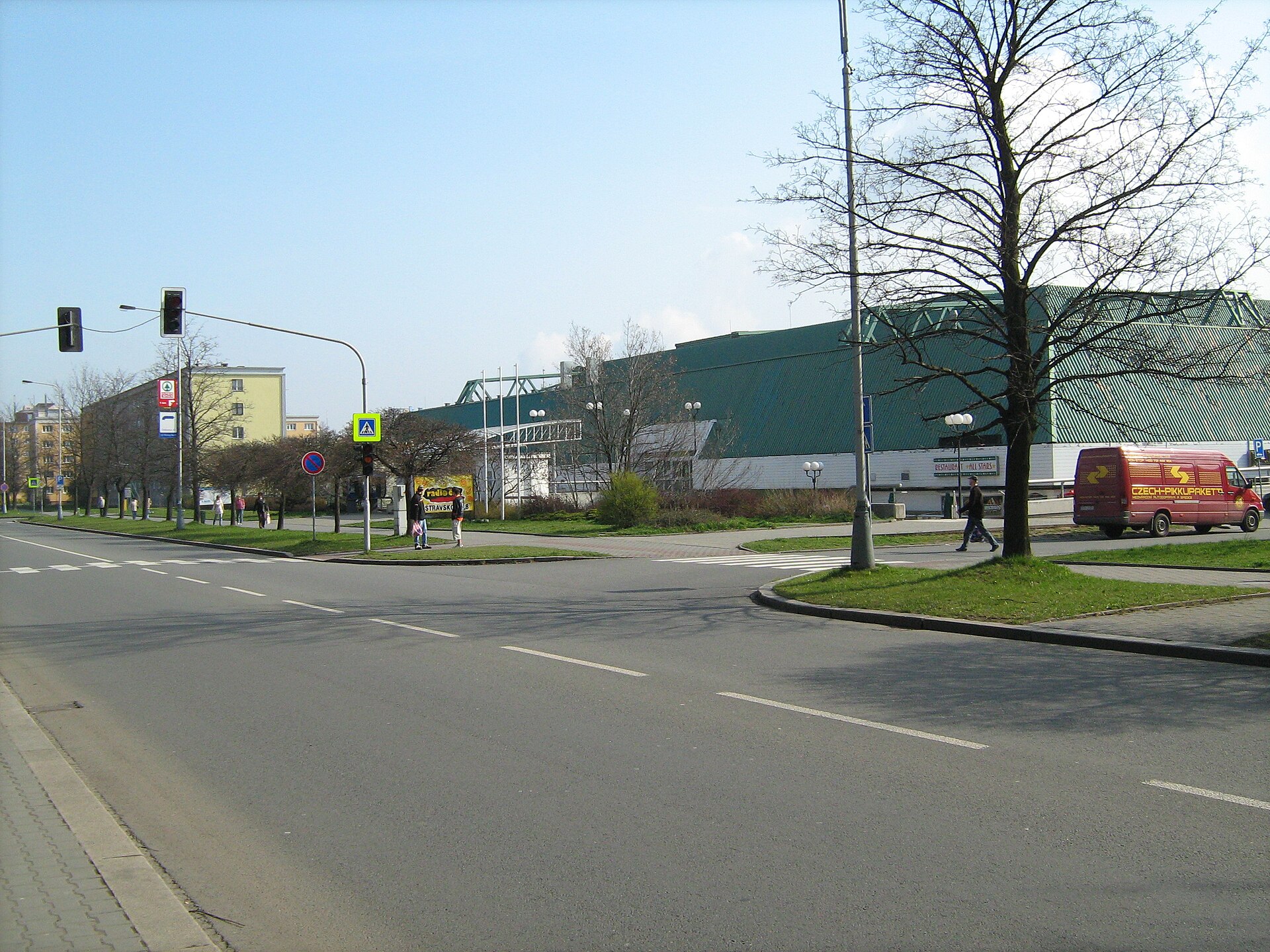 Zimní stadion klubu HC Sareza Ostrava na Porubské ulici v Ostravě-Porubě ; Ice-stadium of HC Sareza Ostrava, Porubská street